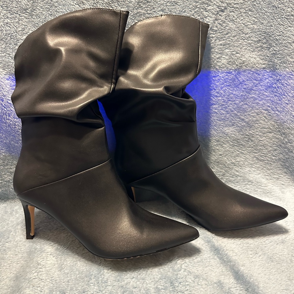 Chic Black Heeled Boots for Women